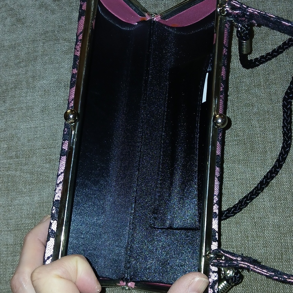 Pink with Black Lace Overlay Kiss Lock  Evening Bag - Picture 9 of 9
